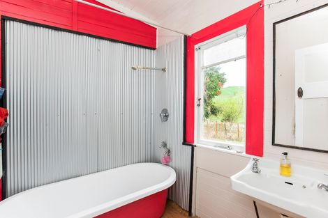 Photo of property in 4 Terrace Street, Matawai, 4075