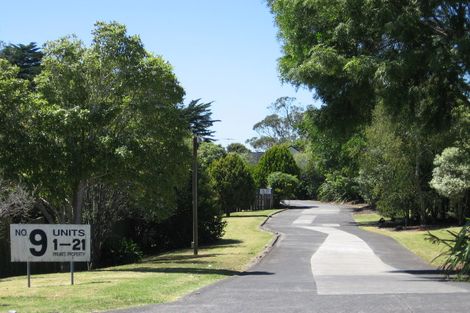 Photo of property in 9l Aorangi Place, Birkenhead, Auckland, 0626