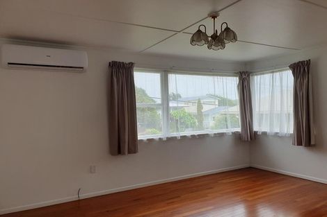 Photo of property in 87 Beazley Avenue, Paparangi, Wellington, 6037