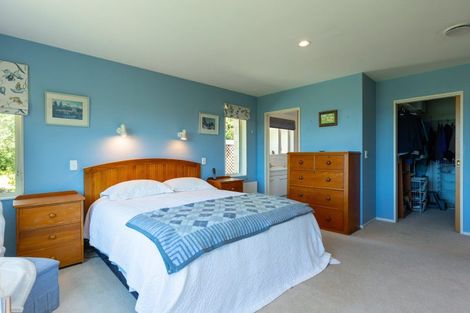 Photo of property in 34 Moana View Road, Waikawa, Picton, 7220