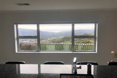 Photo of property in 35 Havana Rise, Grenada Village, Wellington, 6037