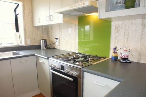 Photo of property in 4 Opurere Grove, Tirohanga, Lower Hutt, 5010