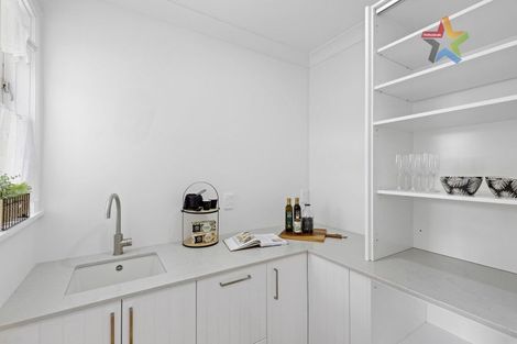 Photo of property in 162 Queen Street West, Levin, 5510