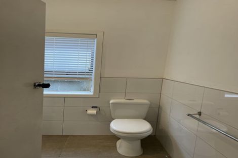 Photo of property in 2/493 Point Chevalier Road, Point Chevalier, Auckland, 1022