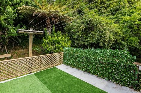 Photo of property in 13b Kim Street, Khandallah, Wellington, 6035