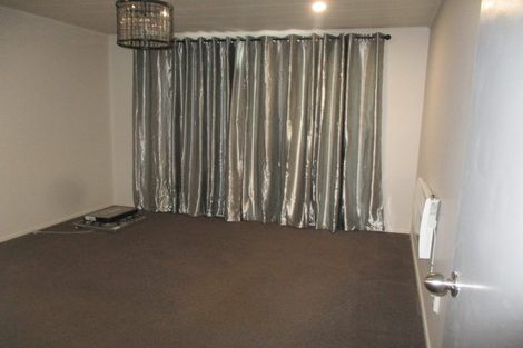 Photo of property in 32b Hartford Crescent, Totara Park, Upper Hutt, 5018