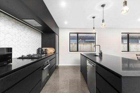 Photo of property in 5 Howden Drive, Jacks Point, 9371