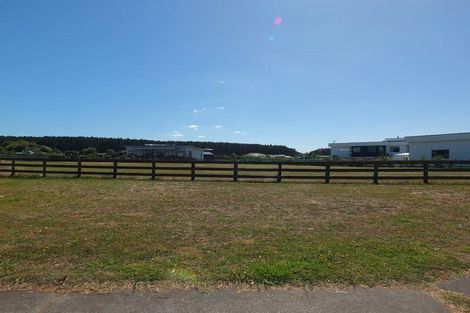 Photo of property in 2 Nicolas Place, Foxton Beach, Foxton, 4815