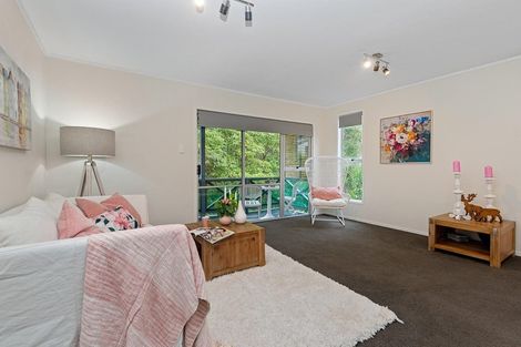 Photo of property in 64 Wirihana Road, Titirangi, Auckland, 0604
