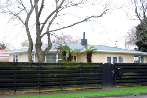 Photo of property in 2 Cavendish Crescent, Awapuni, Palmerston North, 4412