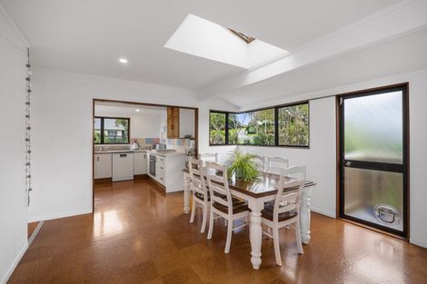 Photo of property in 18 Margaret Drive, Omokoroa, 3114