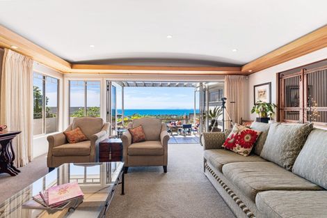 Photo of property in 9a Braemar Road, Castor Bay, Auckland, 0620