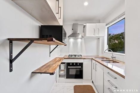 Photo of property in 18 Hydra Place, Glen Eden, Auckland, 0602