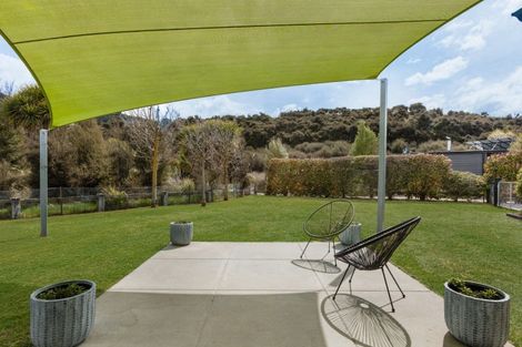 Photo of property in 17 Hunt Place, Albert Town, Wanaka, 9305