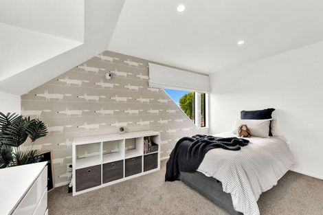 Photo of property in 9 Clyde Road, Upper Riccarton, Christchurch, 8041