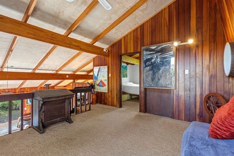Photo of property in 8 Morlie Place, Torbay, Auckland, 0630