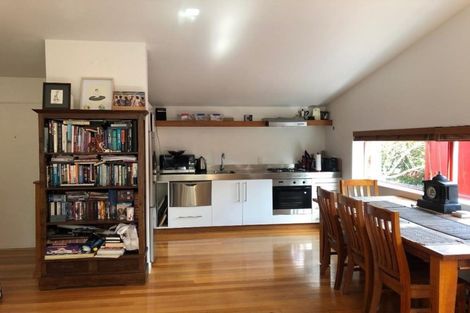 Photo of property in 8 Albemarle Road, Northland, Wellington, 6012