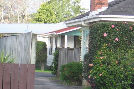 Photo of property in 6 Yeovil Road, Te Atatu Peninsula, Auckland, 0610