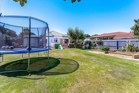 Photo of property in 39 Hinemoa Street, Spreydon, Christchurch, 8024