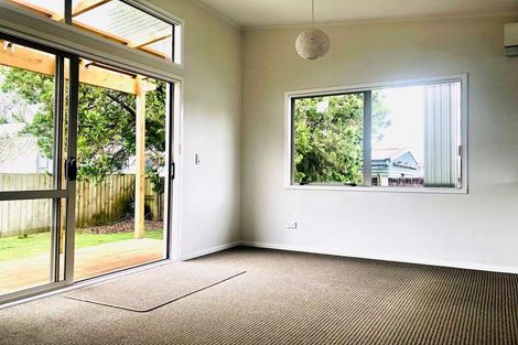 Photo of property in 41 Rathgar Road, Henderson, Auckland, 0610
