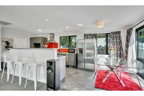 Photo of property in 12 Binstead Place, Avondale, Christchurch, 8061