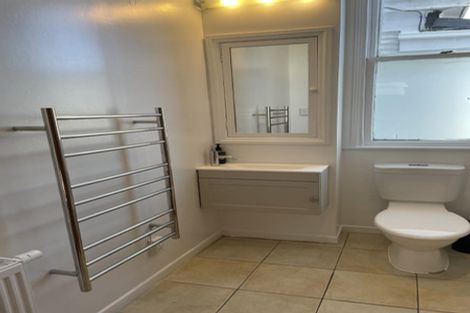 Photo of property in 18 Porritt Avenue, Mount Victoria, Wellington, 6011