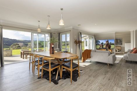 Photo of property in 1242 State Highway 16, Waimauku, 0883