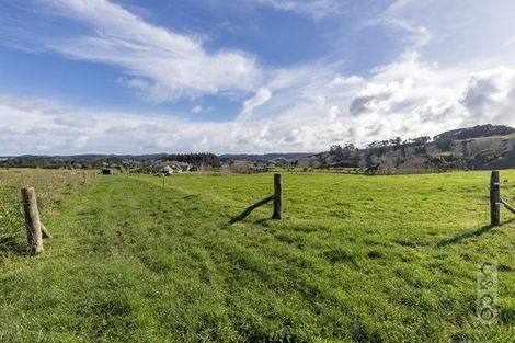 Photo of property in 1242 State Highway 16, Waimauku, 0883