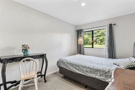 Photo of property in 1/5 John Jennings Drive, Oteha, Auckland, 0632