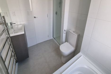 Photo of property in 16 Harlow Crescent, Glen Innes, Auckland, 1072