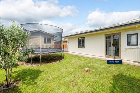 Photo of property in 21 Rhonda Avenue, Deanwell, Hamilton, 3206