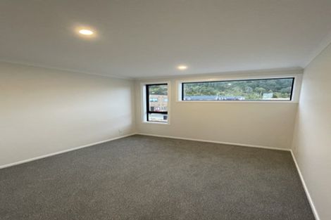 Photo of property in 17 Raeble Walkington Lane, Wallaceville, Upper Hutt, 5018