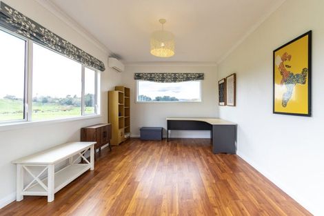 Photo of property in 296 Old Road West, Turitea, Palmerston North, 4472