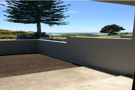 Photo of property in 90b Marine Parade, Mount Maunganui, 3116