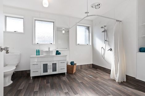 Photo of property in 10 Hinerau Street, Henderson, Auckland, 0612