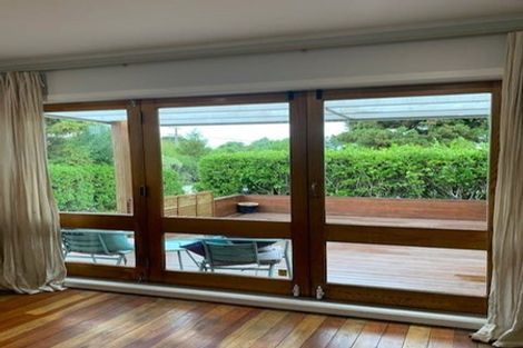 Photo of property in 127 Matipo Road, Te Atatu Peninsula, Auckland, 0610