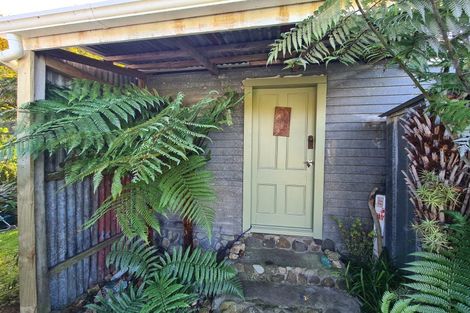 Photo of property in 15 Driving Creek Road, Coromandel, 3506