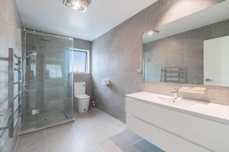 Photo of property in 10 Matiki Road, Flat Bush, Auckland, 2019