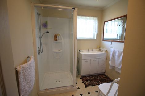 Photo of property in 6 Walnut Grove, Alexandra, 9320