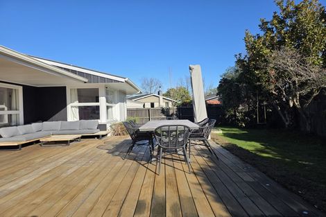 Photo of property in 8 Flower Street, Bryndwr, Christchurch, 8053
