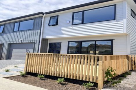 Photo of property in 48c Portadown Avenue, Pakuranga Heights, Auckland, 2010