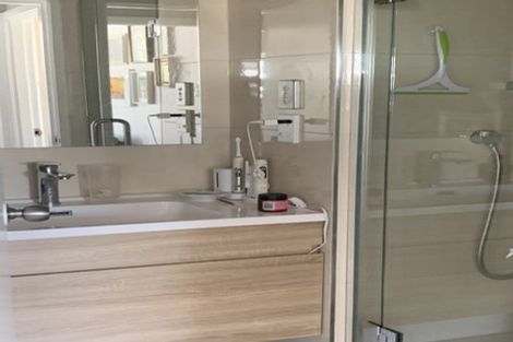 Photo of property in 2 Zion Road, Birkenhead, Auckland, 0626