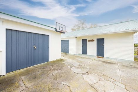 Photo of property in 16 Tamumu Road, Waipawa, 4210