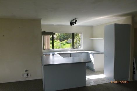 Photo of property in 26 Blueridge Close, Sunnyvale, Auckland, 0612