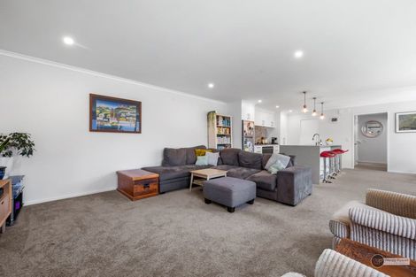 Photo of property in 14 Latimer Way, Petone, Lower Hutt, 5012