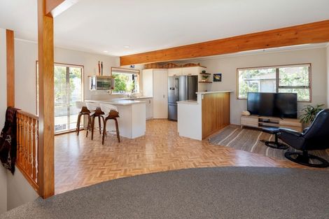 Photo of property in 7 Evelyn Road, Cockle Bay, Auckland, 2014