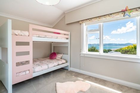 Photo of property in 8g Tawa Street, Eastbourne, Lower Hutt, 5013