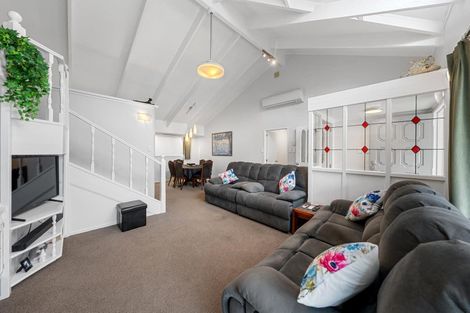 Photo of property in 1/12 Koromiko Street, New Lynn, Auckland, 0600