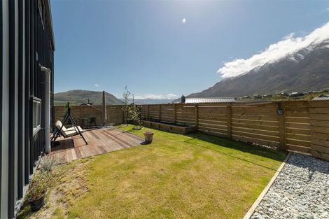 Photo of property in 6 Polperro Court, Jacks Point, Queenstown, 9371