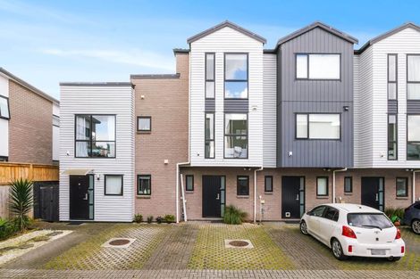 Photo of property in 7 Waru Lane, Te Atatu Peninsula, Auckland, 0610